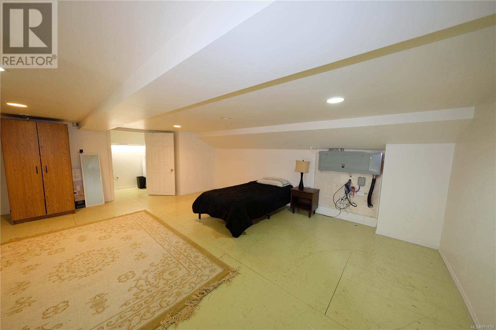 2 671 Industrial Way Property Photo 26