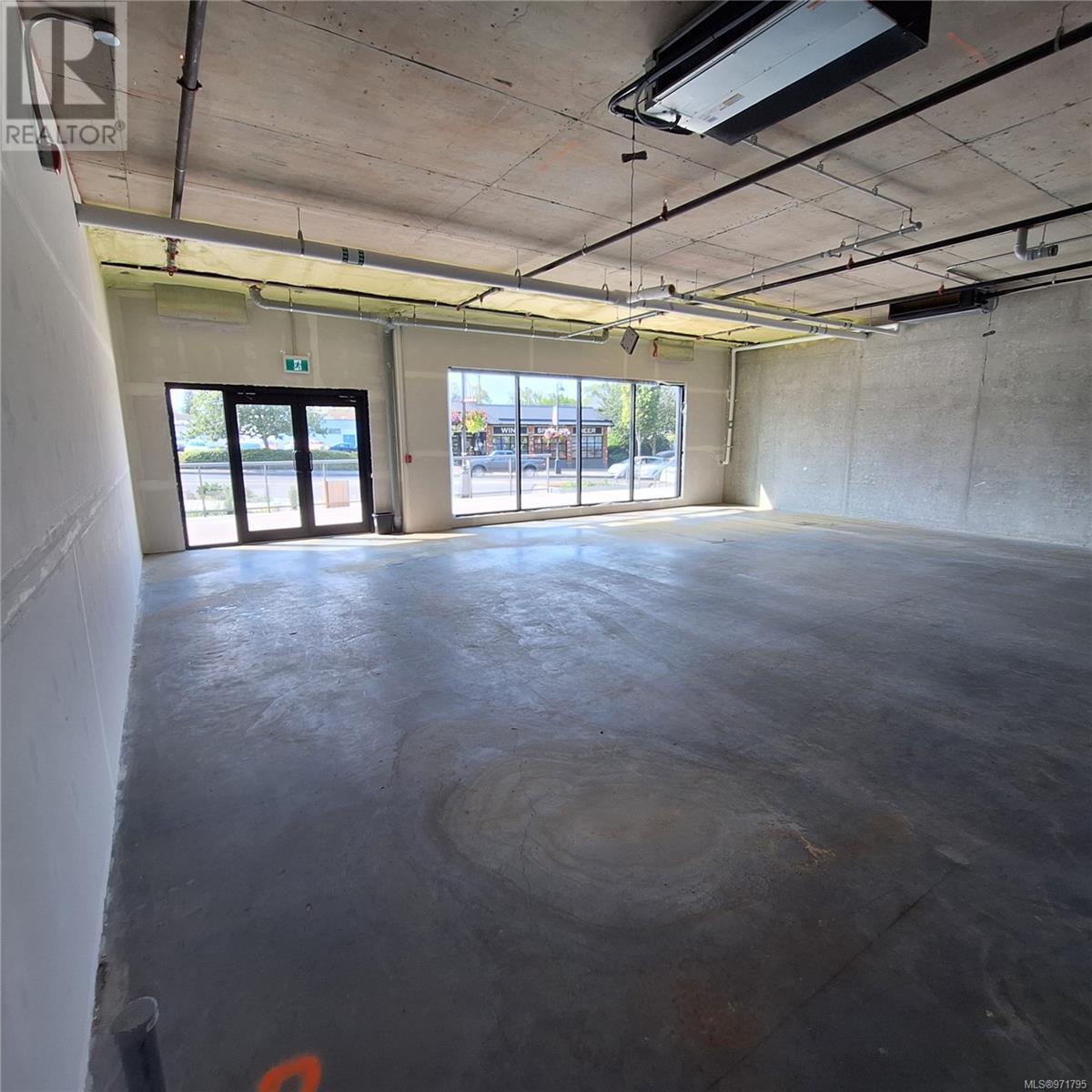 105 164 Alberni Hwy Property Photo 4