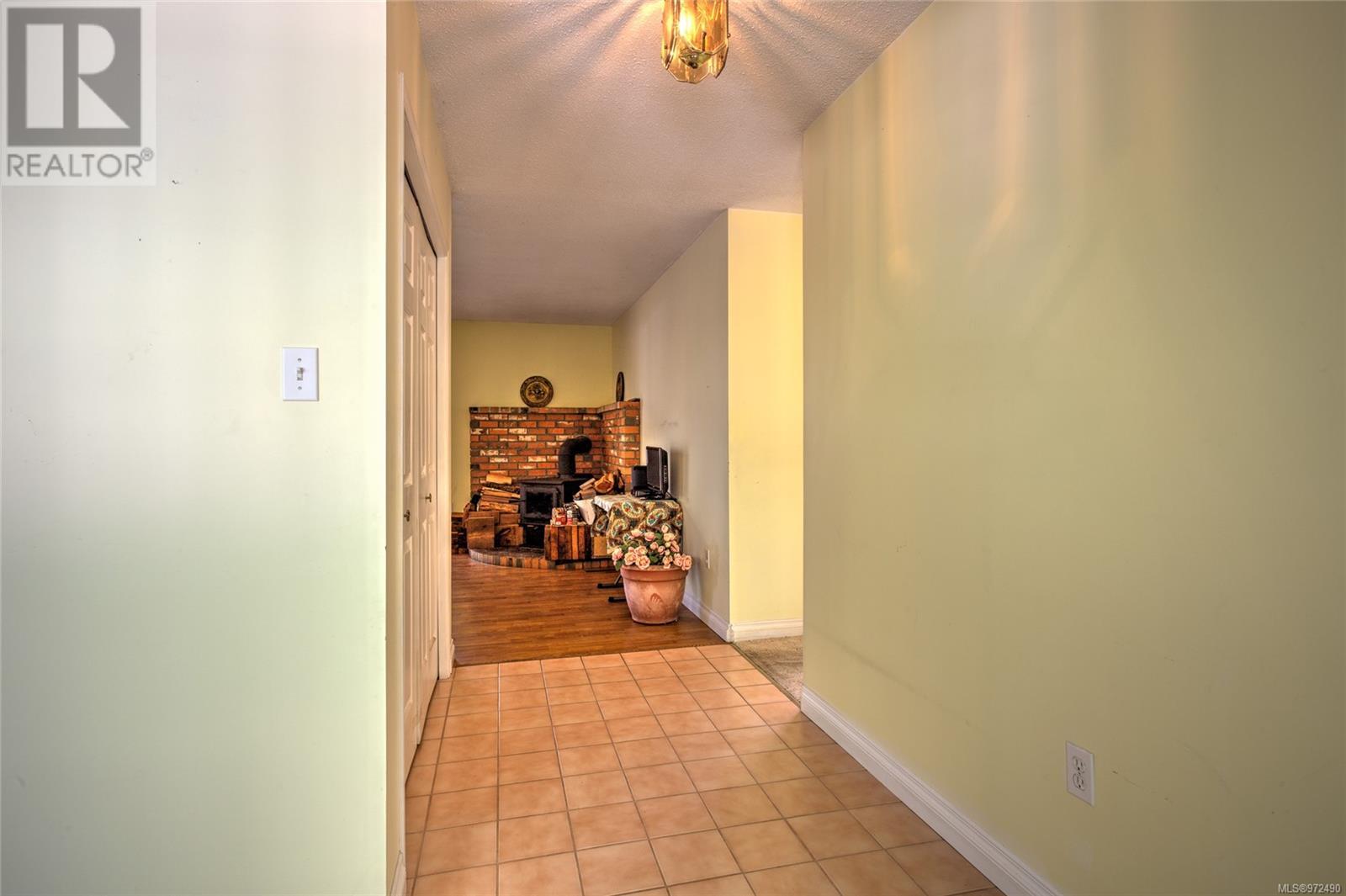 3112 Henry Rd Property Photo 3