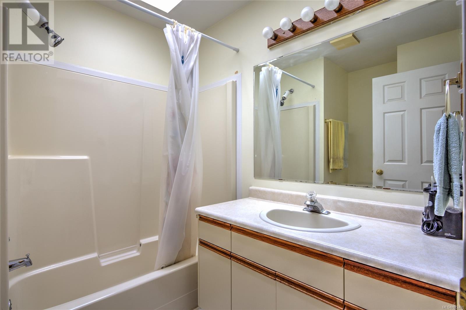 3112 Henry Rd Property Photo 14