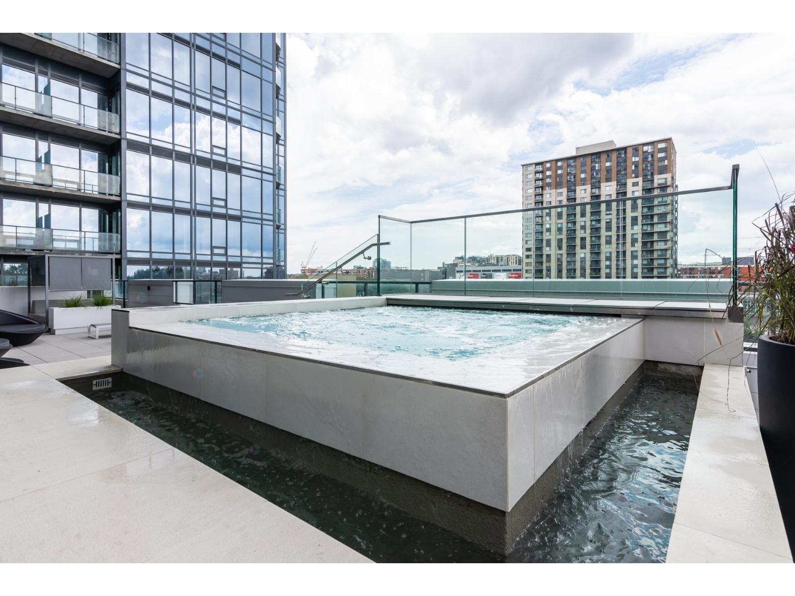 1188 Rue St-antoine O., #403 Property Photo 8