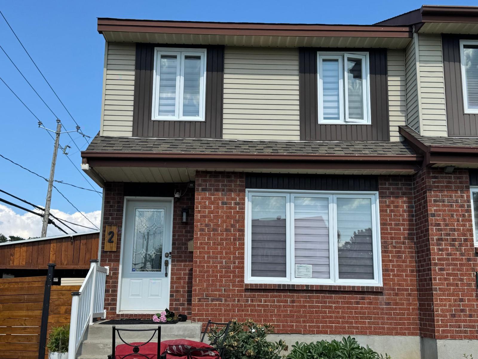 2 Rue Boyer Property Photo 1