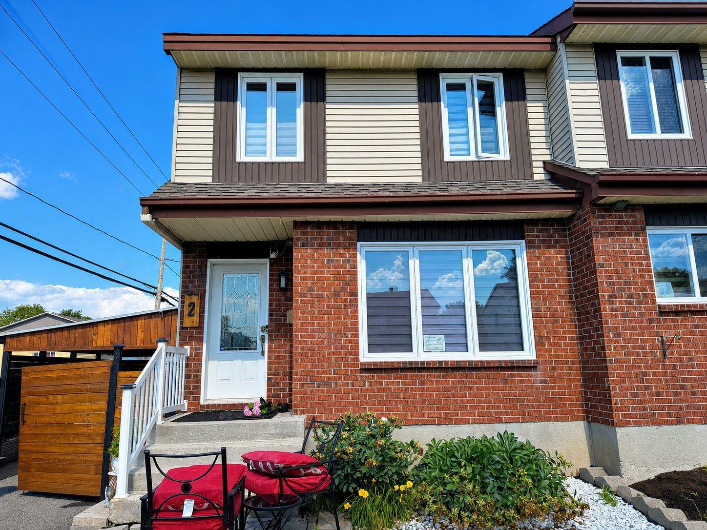 2 Rue Boyer Property Photo 2