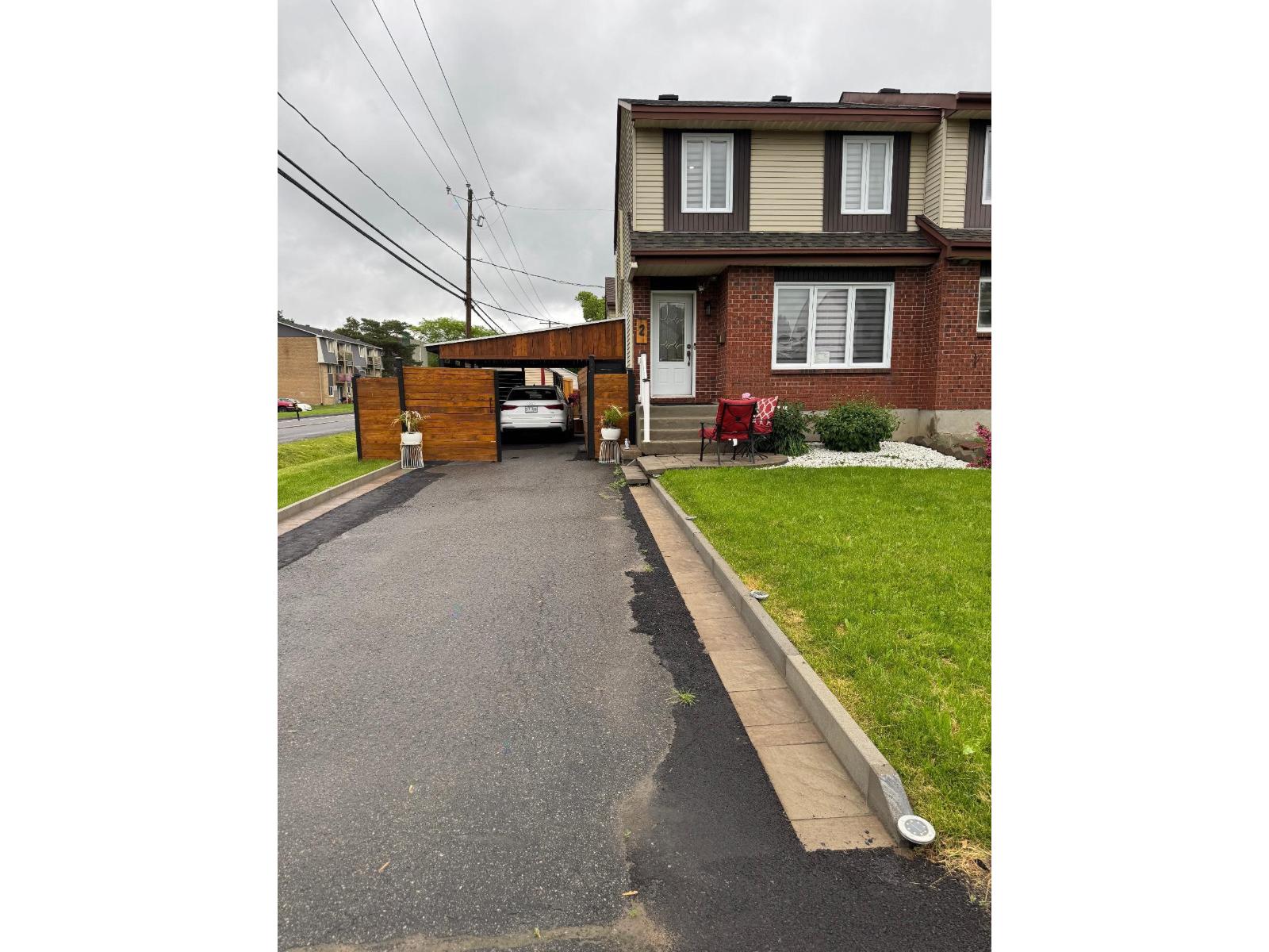 2 Rue Boyer Property Photo 3