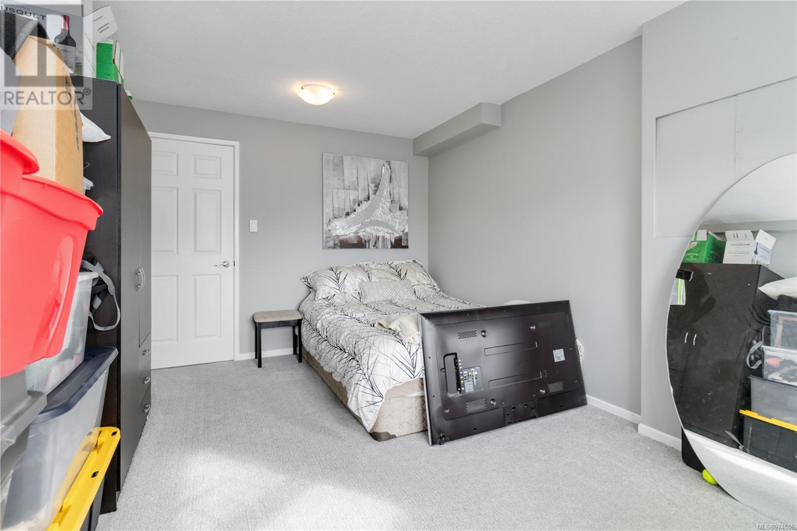 2436 Ocean Ave Property Photo 29