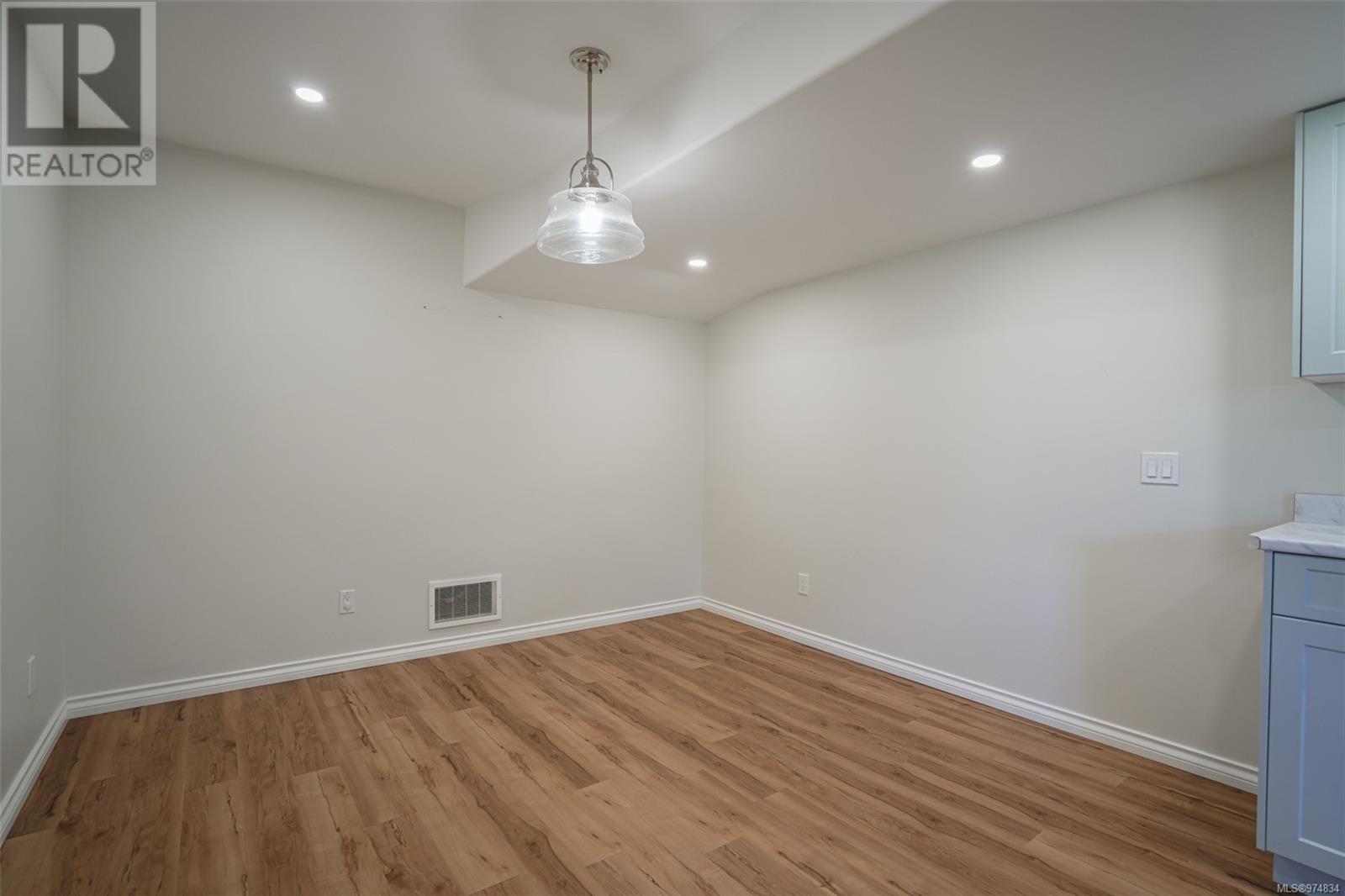 5953 Stuart Ave Property Photo 39