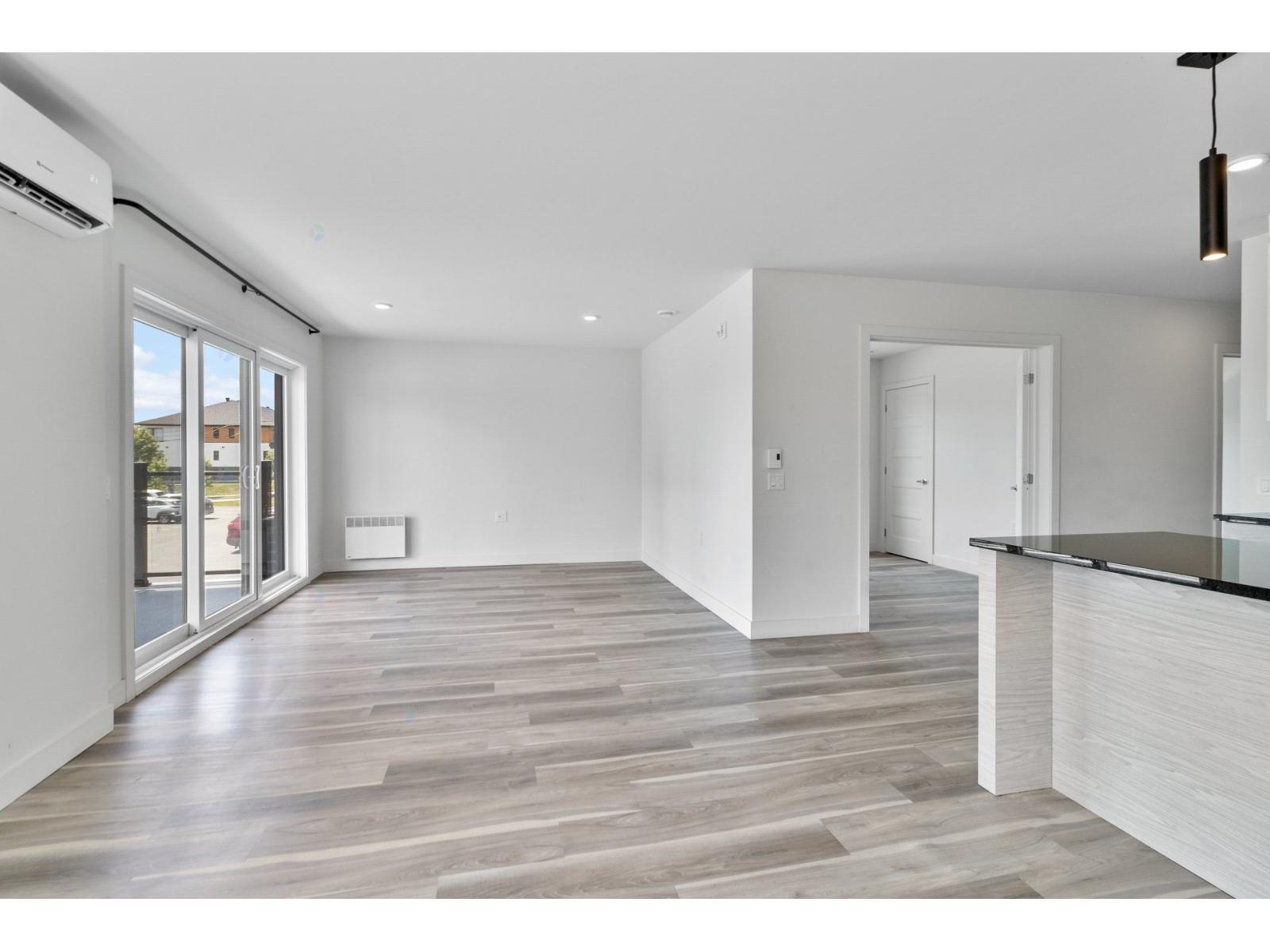2357 Rue Harold-cooke Property Photo 4