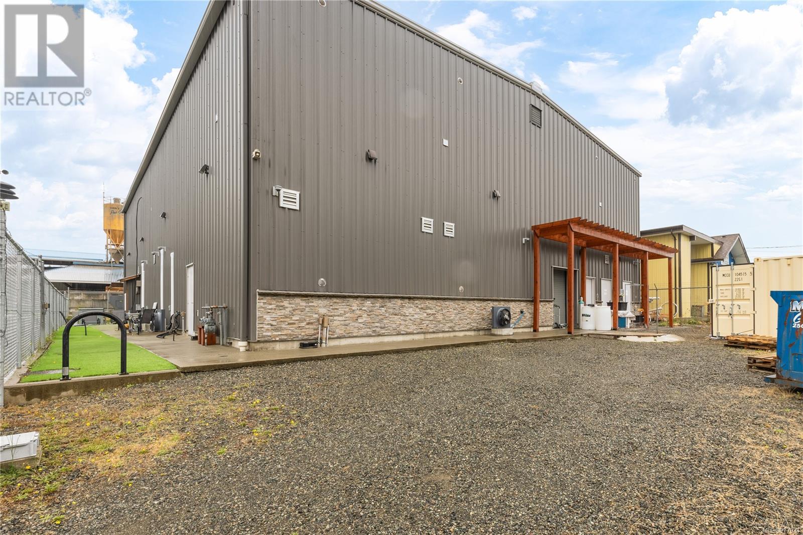 Upper 3485 Cowichan Lake Rd Property Photo 3