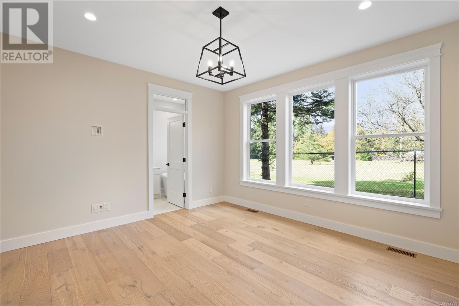 136 4065 Mcbride St Property Photo 17