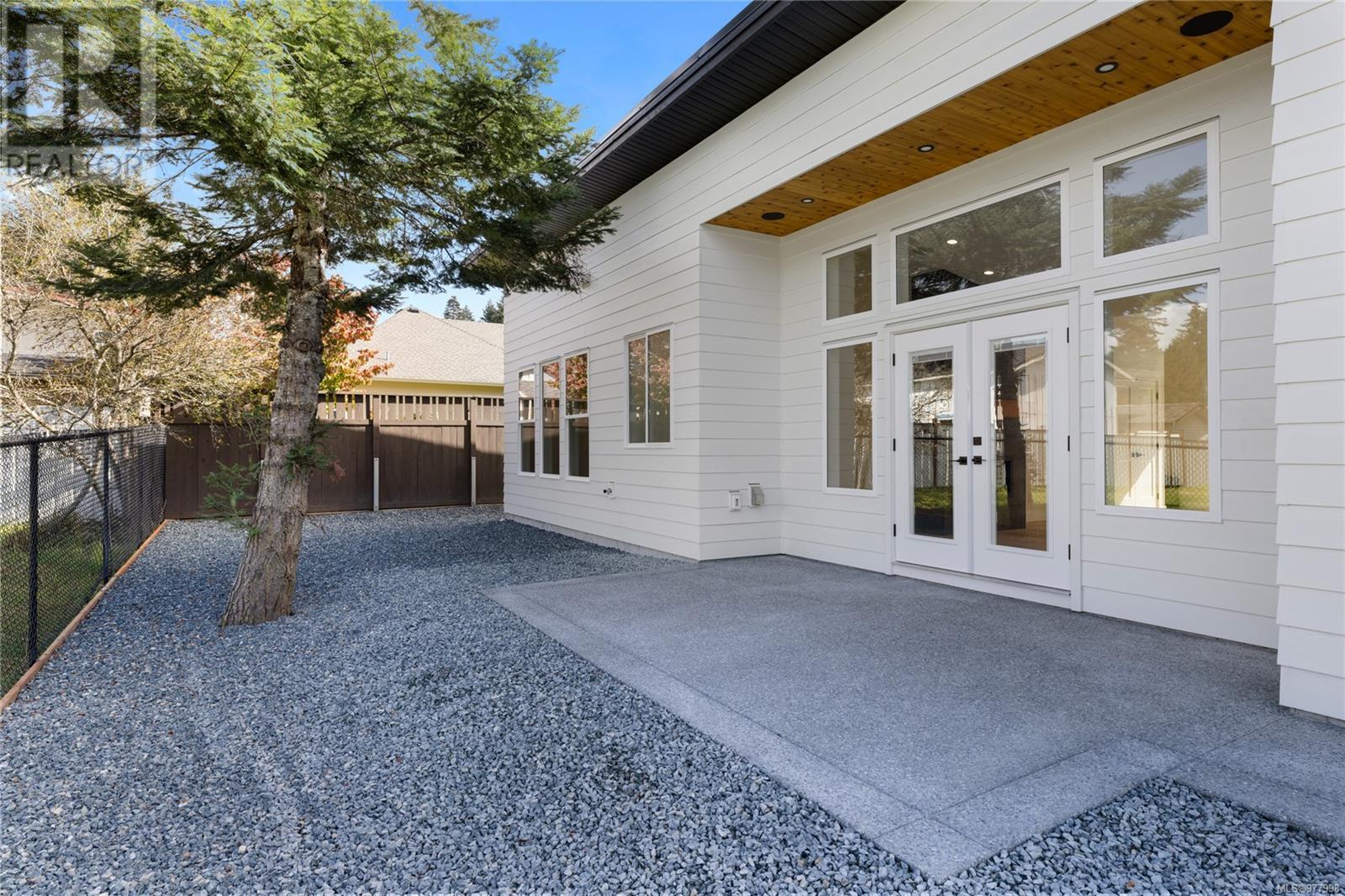 136 4065 Mcbride St Property Photo 31