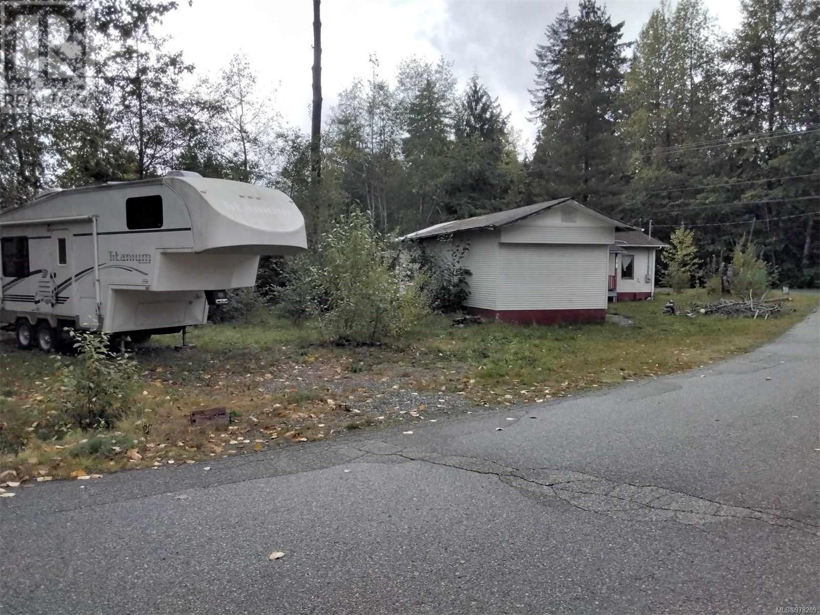 Blk C Englewood Dr Property Photo 2