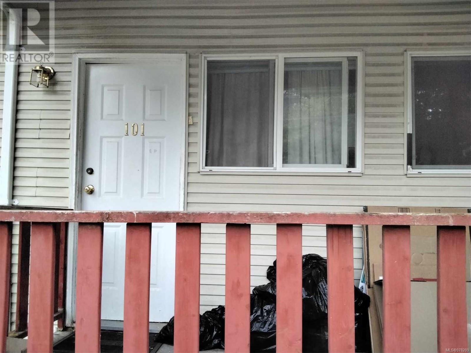 Blk C Englewood Dr Property Photo 5