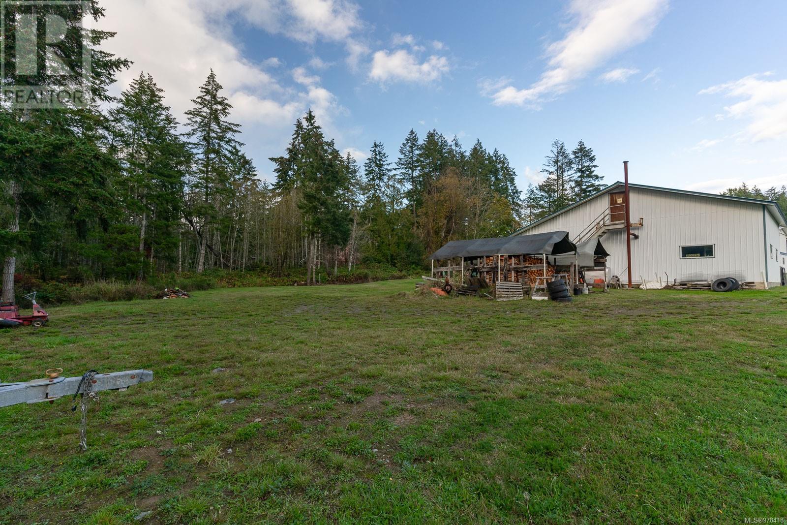 5854 Strathcona St Property Photo 48