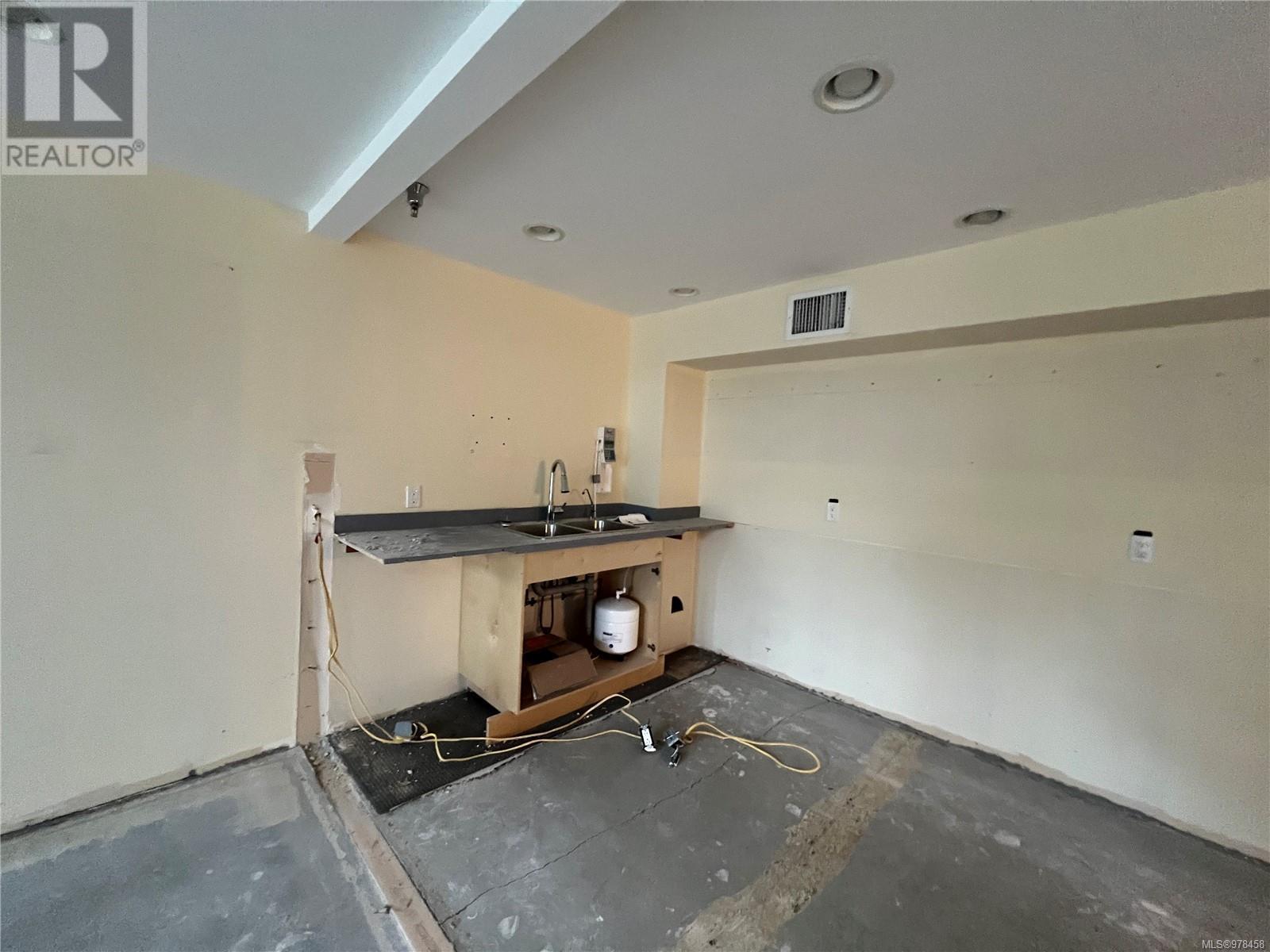 103 1629 Townsite Rd Property Photo 15