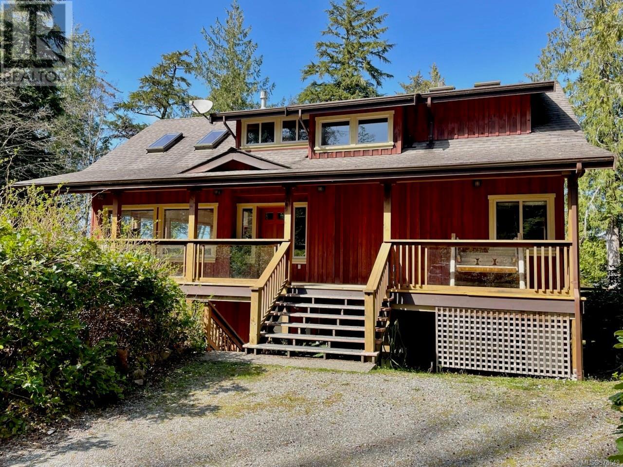 1027 Jensens Bay Rd Property Photo 1
