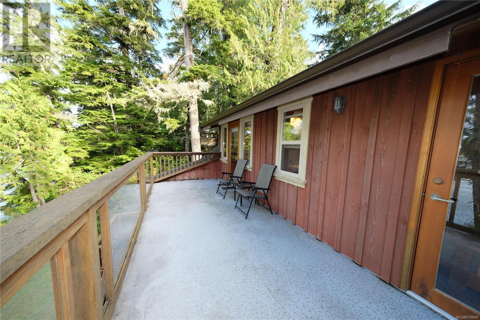 1027 Jensens Bay Rd Property Photo 19