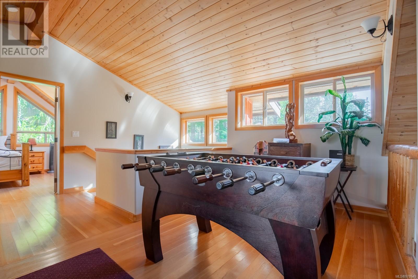 1027 Jensens Bay Rd Property Photo 23