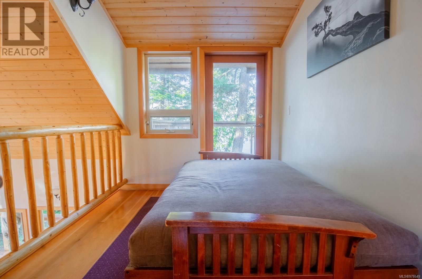 1027 Jensens Bay Rd Property Photo 24
