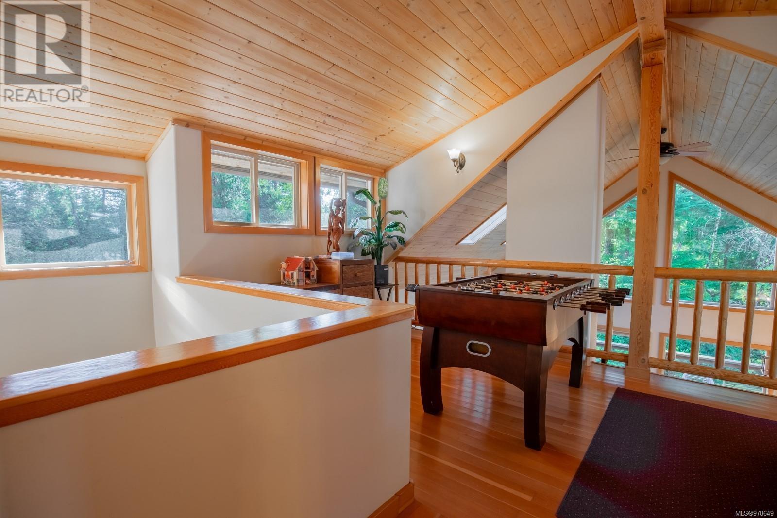 1027 Jensens Bay Rd Property Photo 25