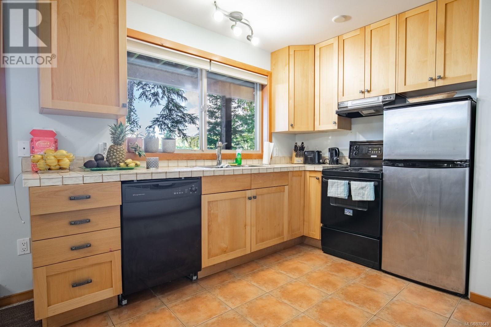 1027 Jensens Bay Rd Property Photo 39