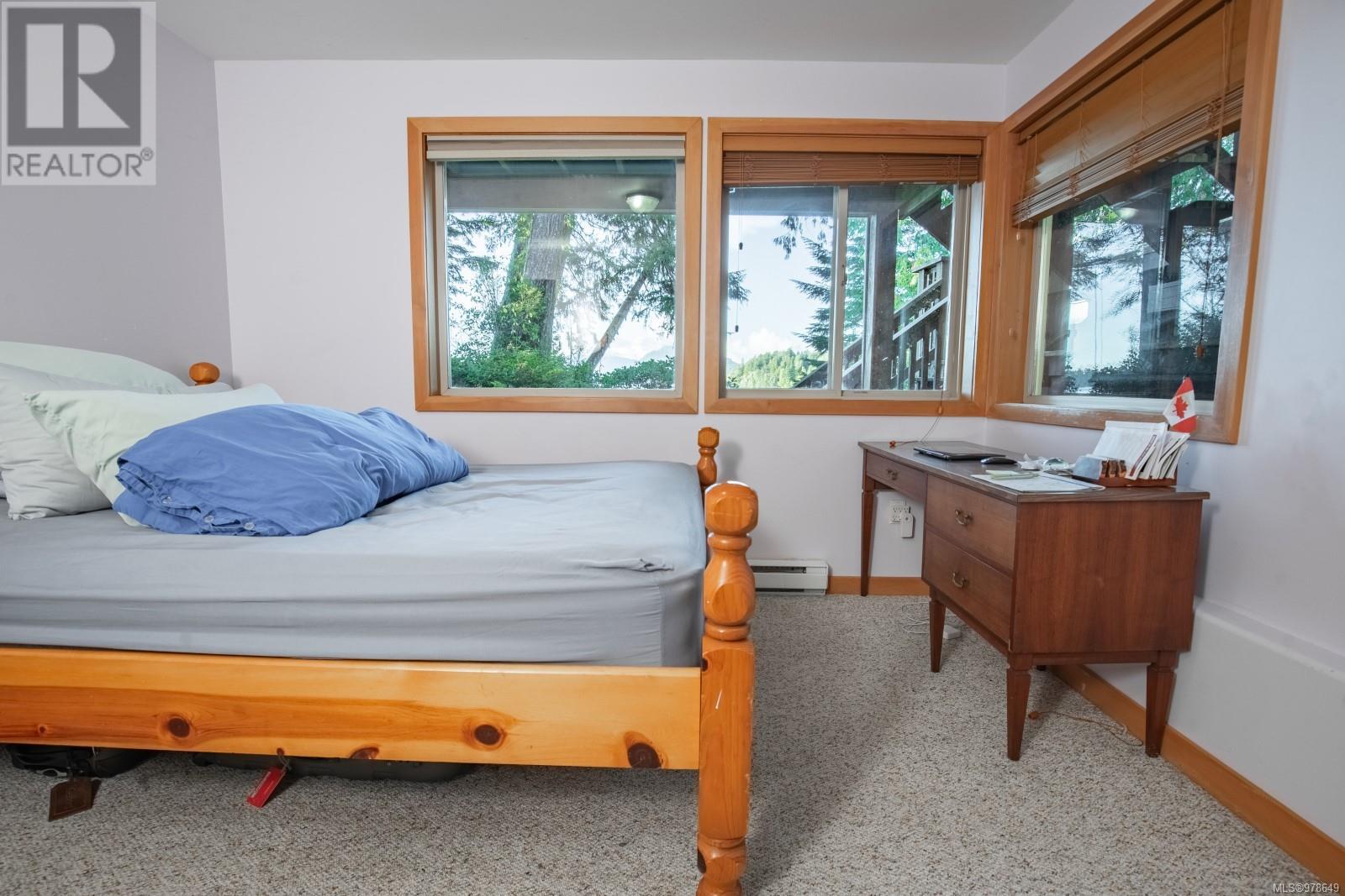 1027 Jensens Bay Rd Property Photo 41