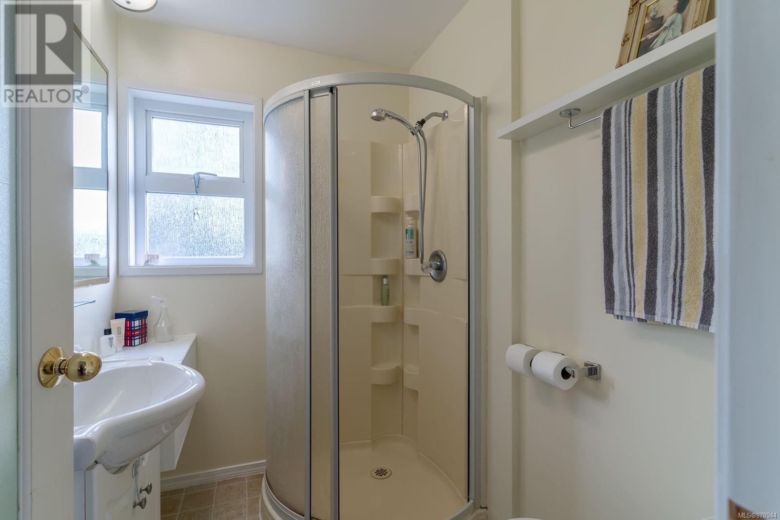 5833 Grandview Rd Property Photo 35