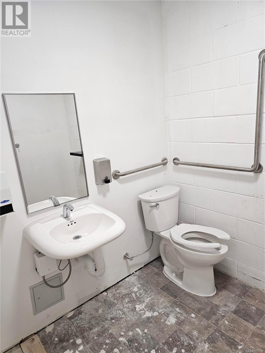 259 Menzies St Property Photo 3
