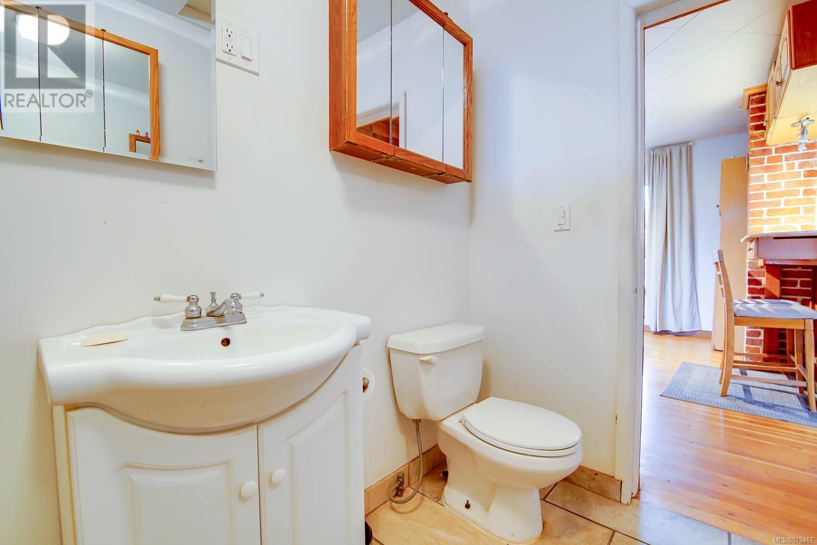 4692 Margaret St Property Photo 16