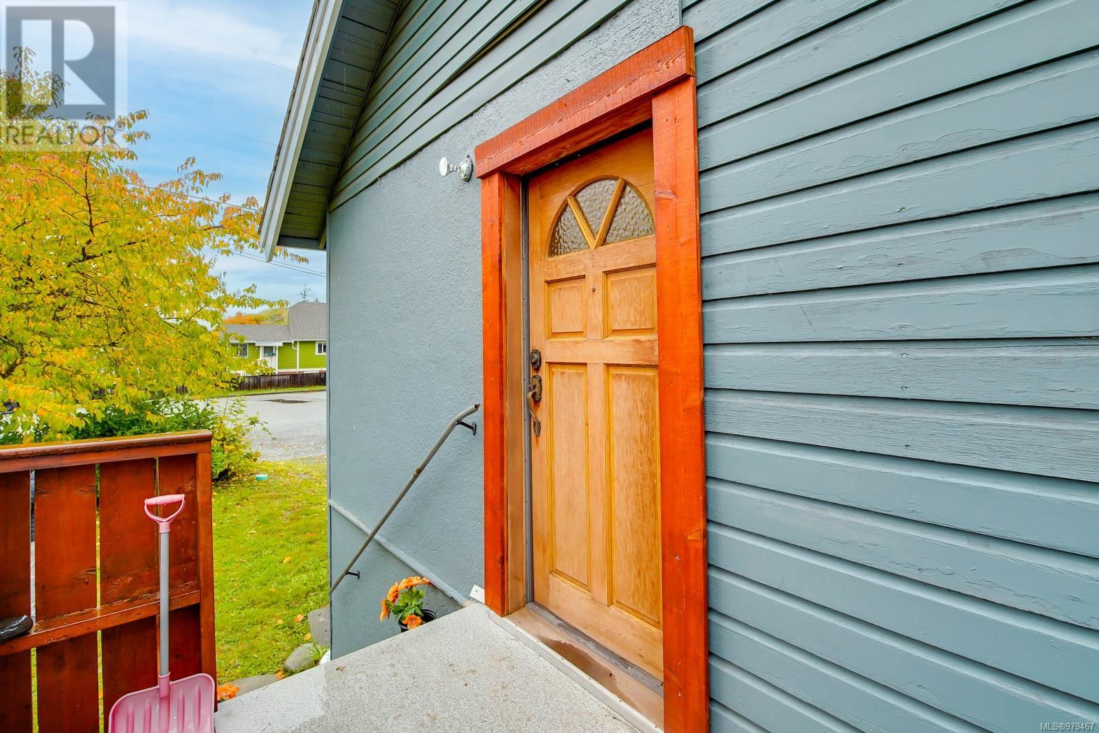 4692 Margaret St Property Photo 18