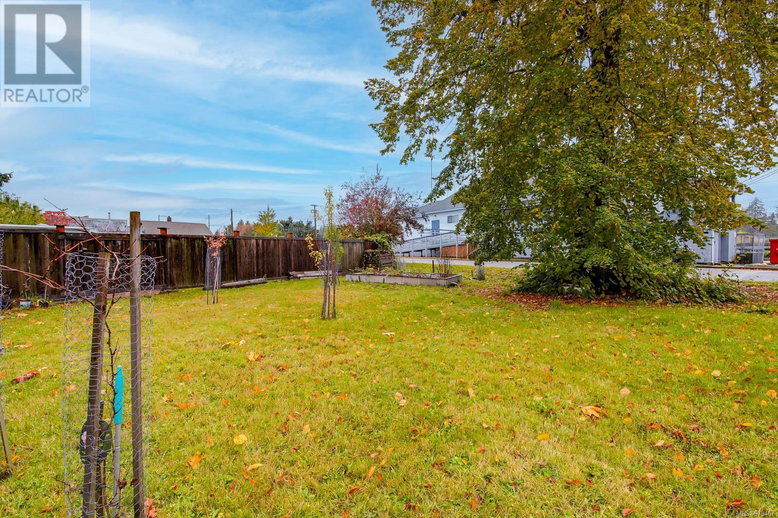 4692 Margaret St Property Photo 21