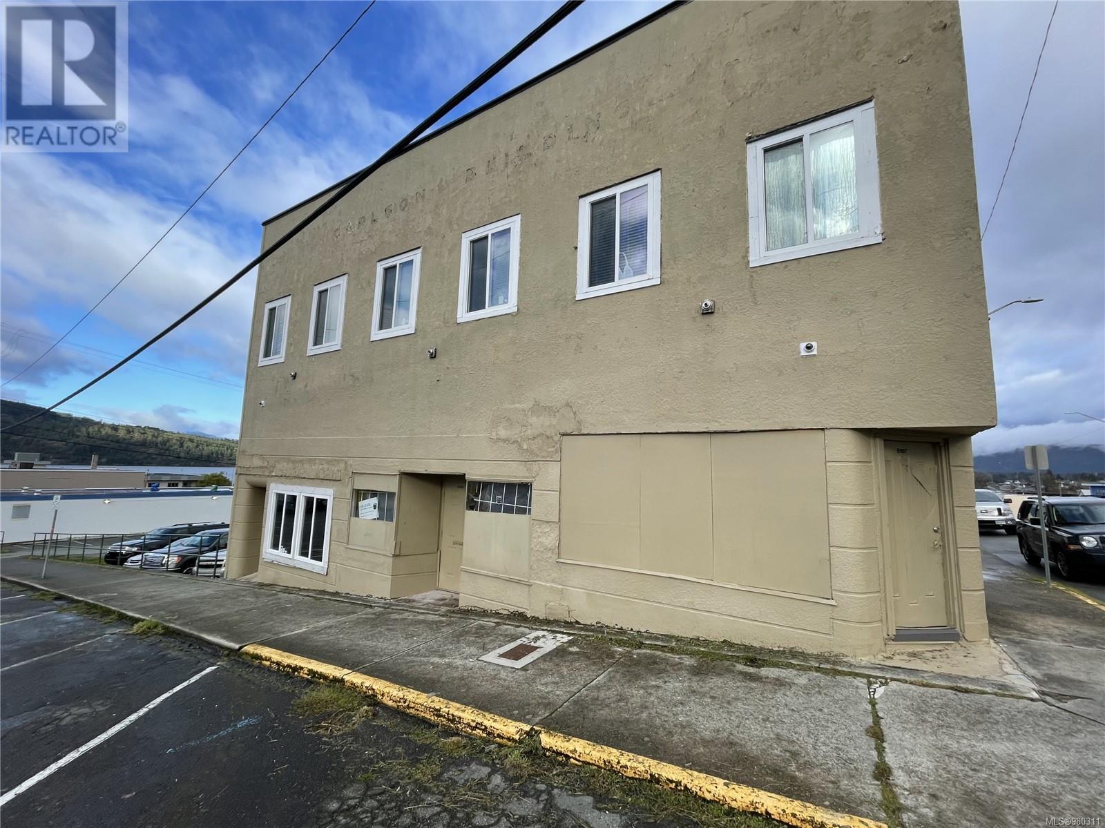 1 3110 2nd Ave Property Photo 6