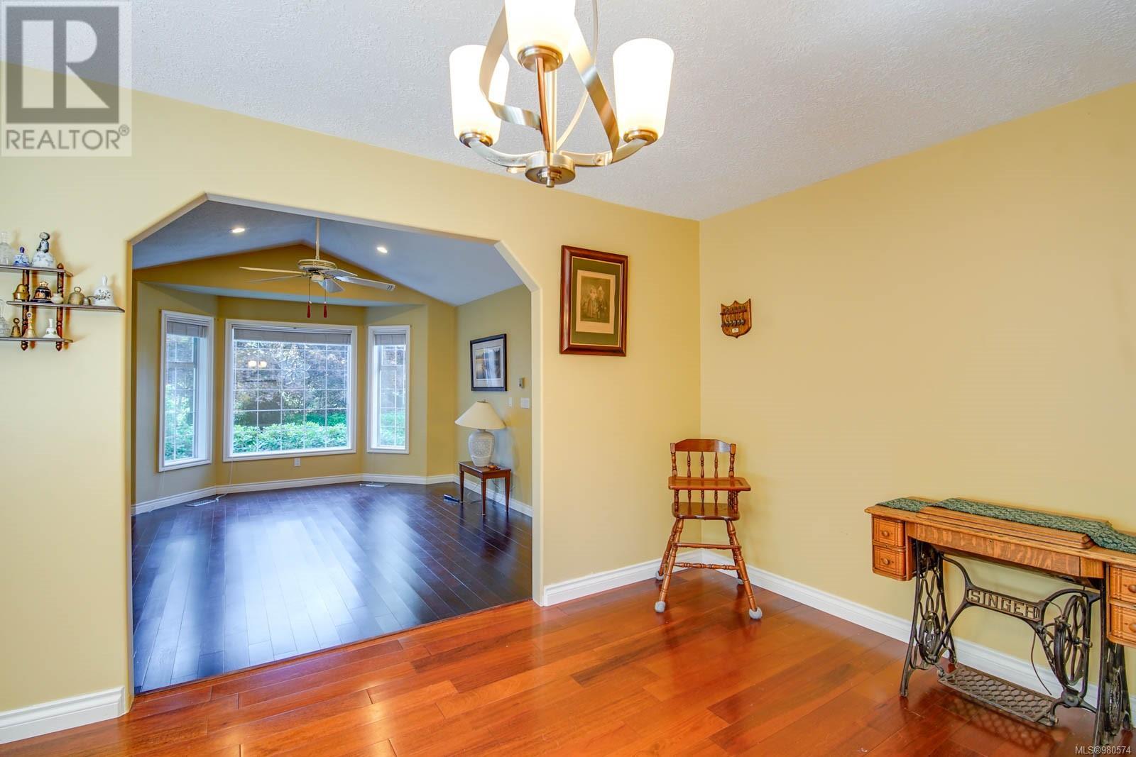 5205 Darnley Rd Property Photo 11