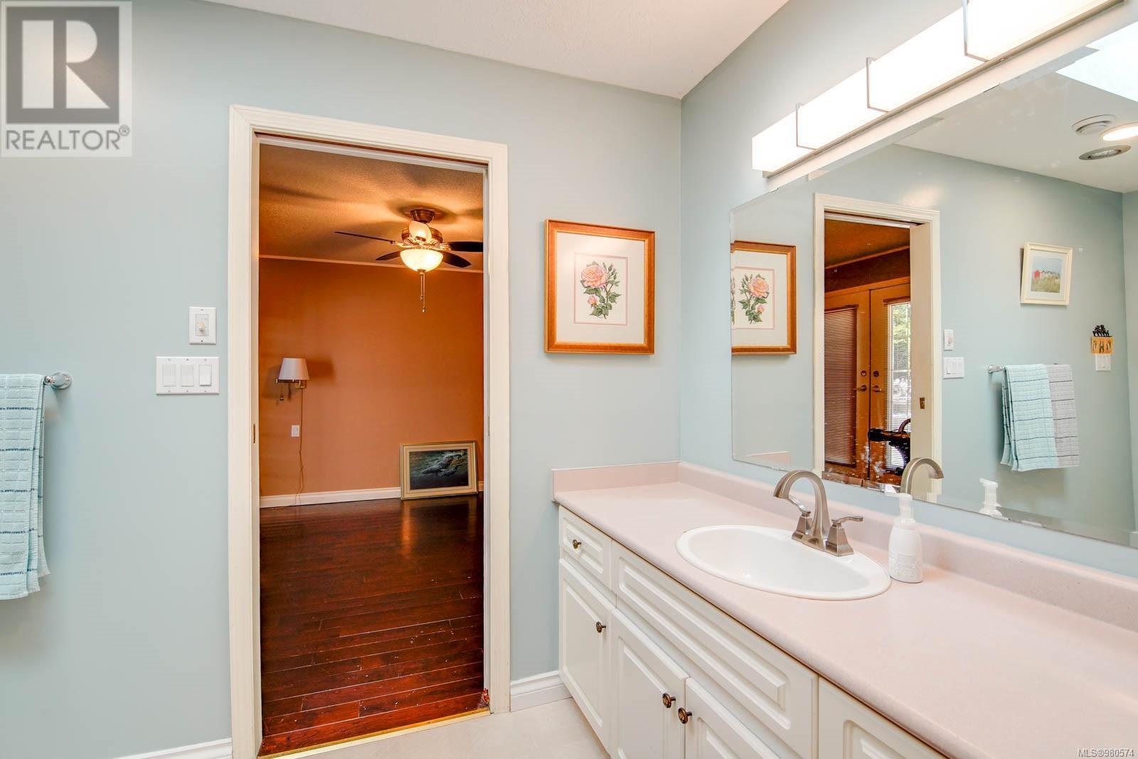 5205 Darnley Rd Property Photo 28
