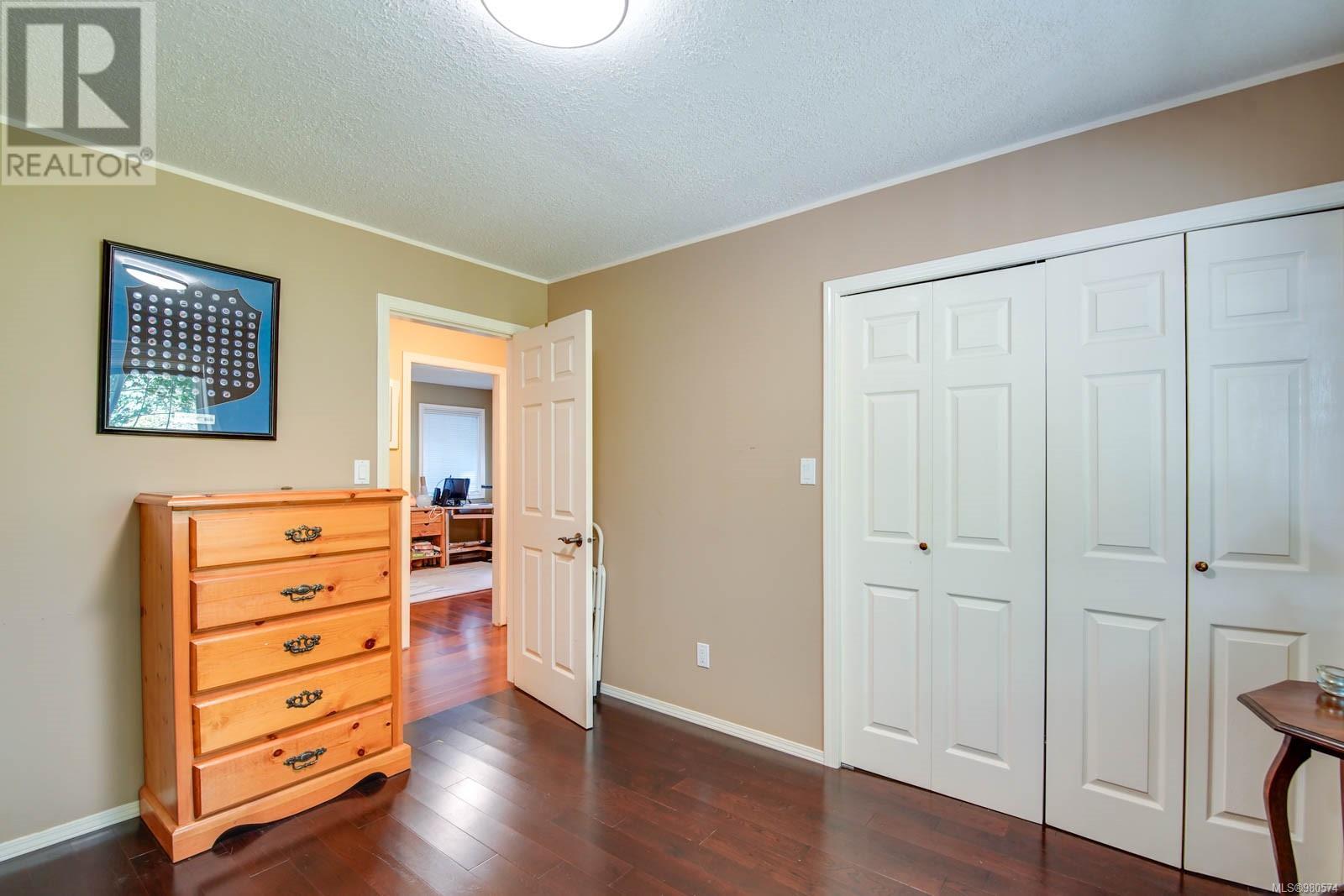 5205 Darnley Rd Property Photo 35