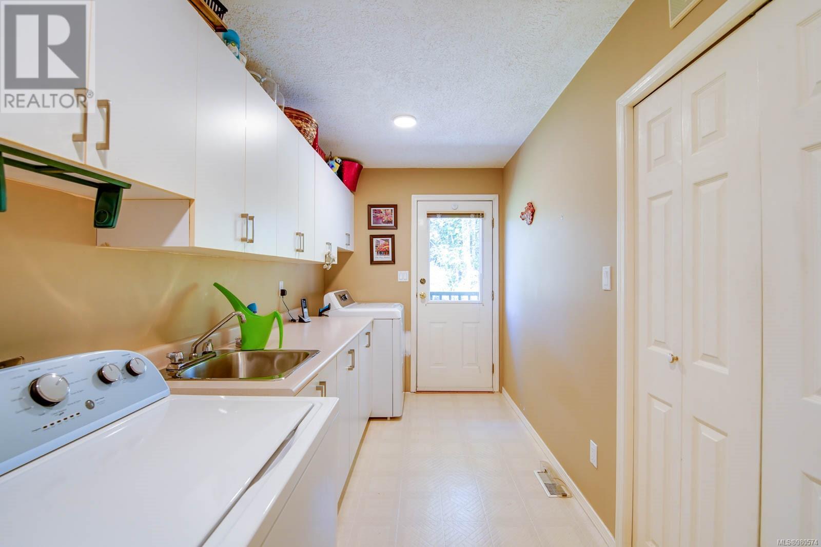5205 Darnley Rd Property Photo 39