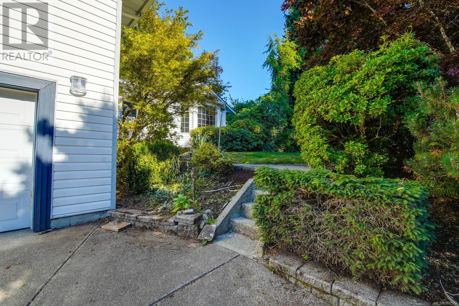 5205 Darnley Rd Property Photo 63