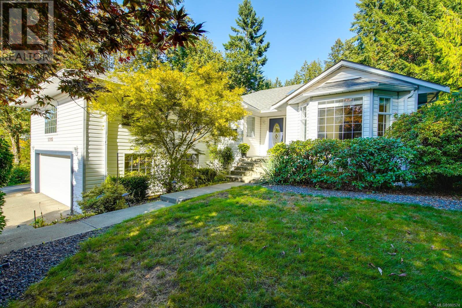 5205 Darnley Rd Property Photo 64