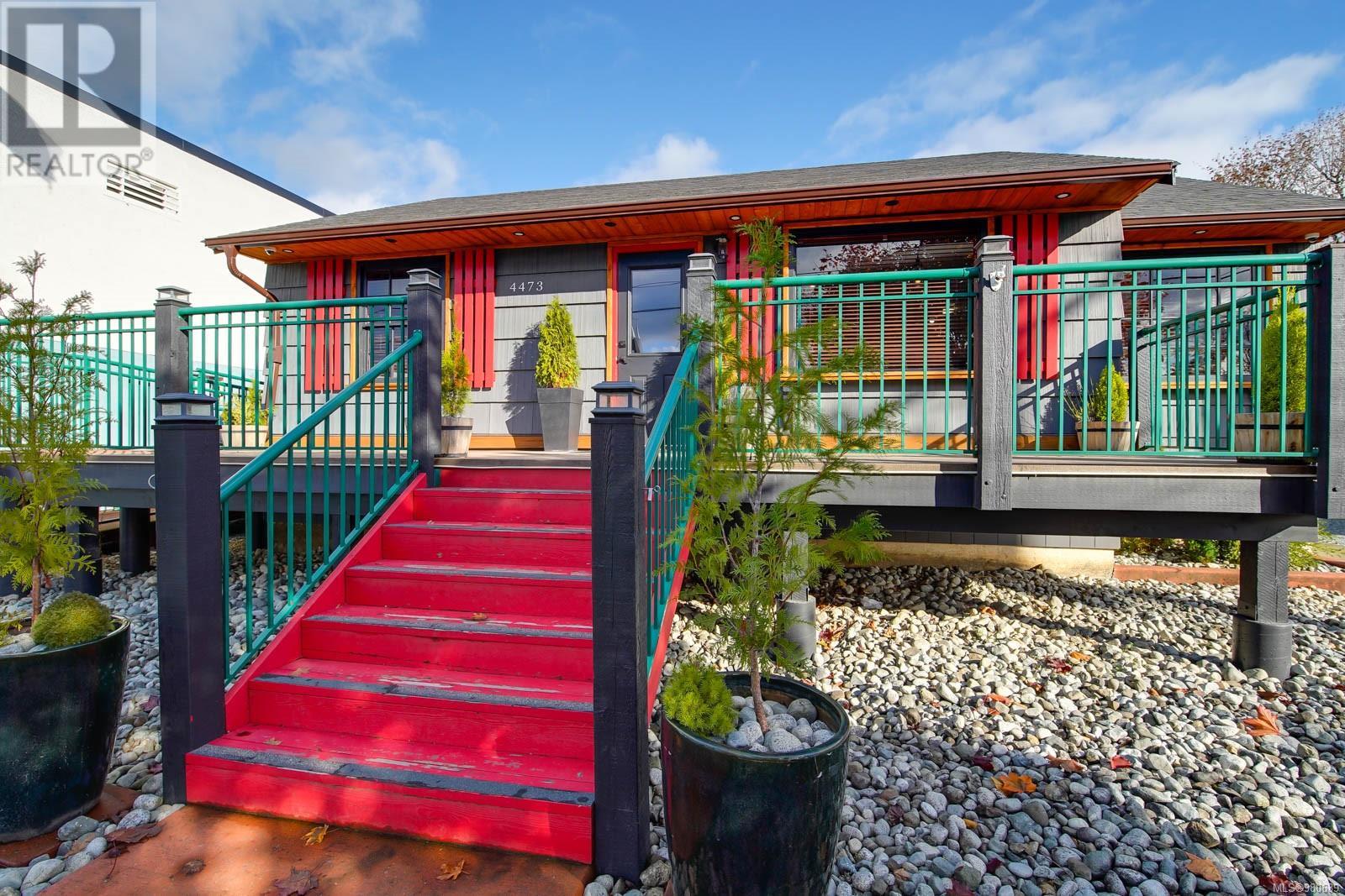 4473 Gertrude St Property Photo 7