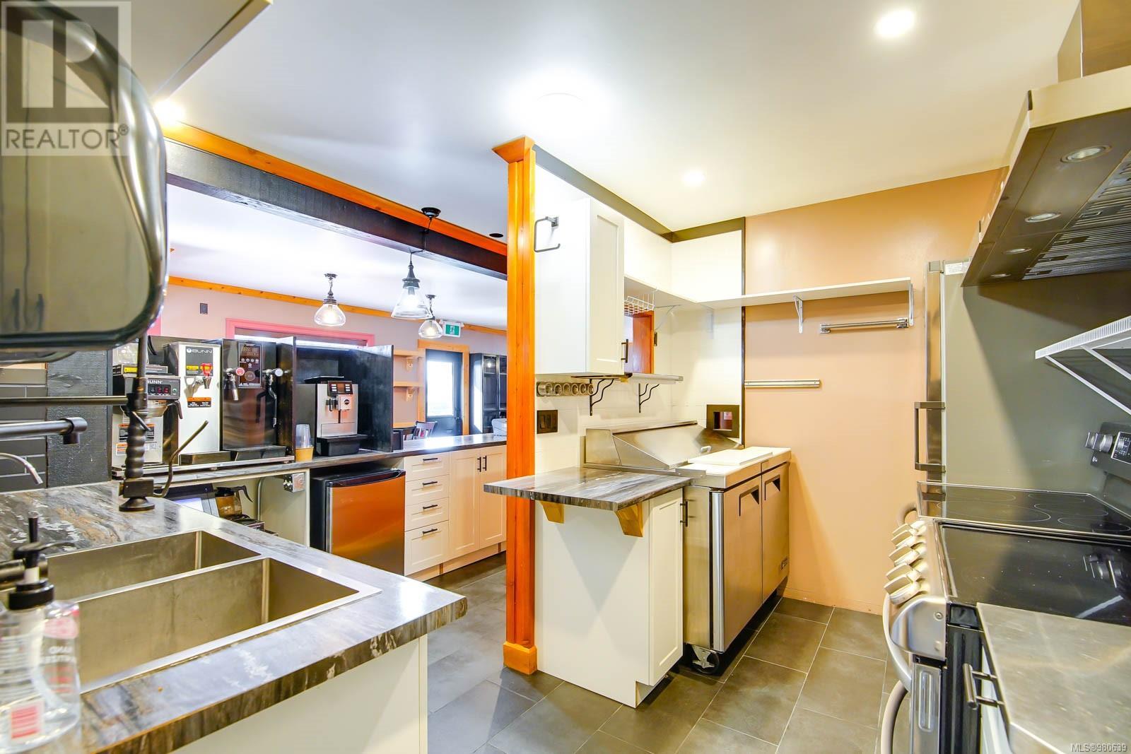 4473 Gertrude St Property Photo 35