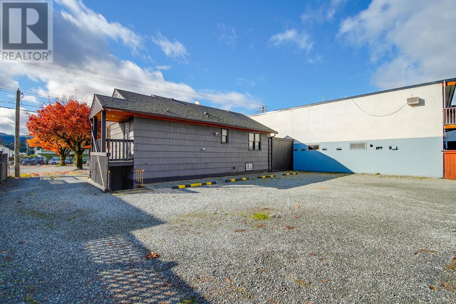 4473 Gertrude St Property Photo 47