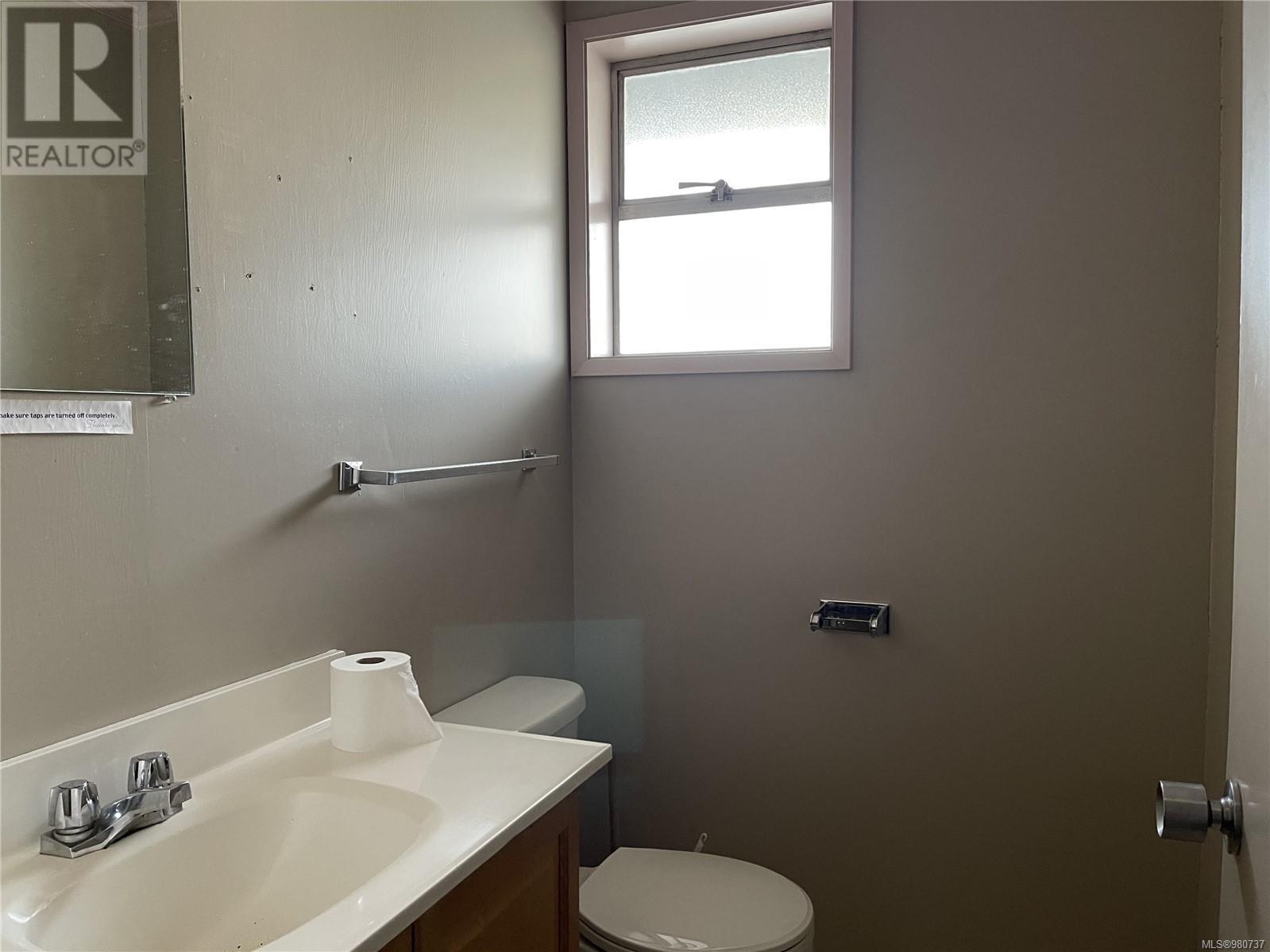 4716 Roger St Property Photo 2