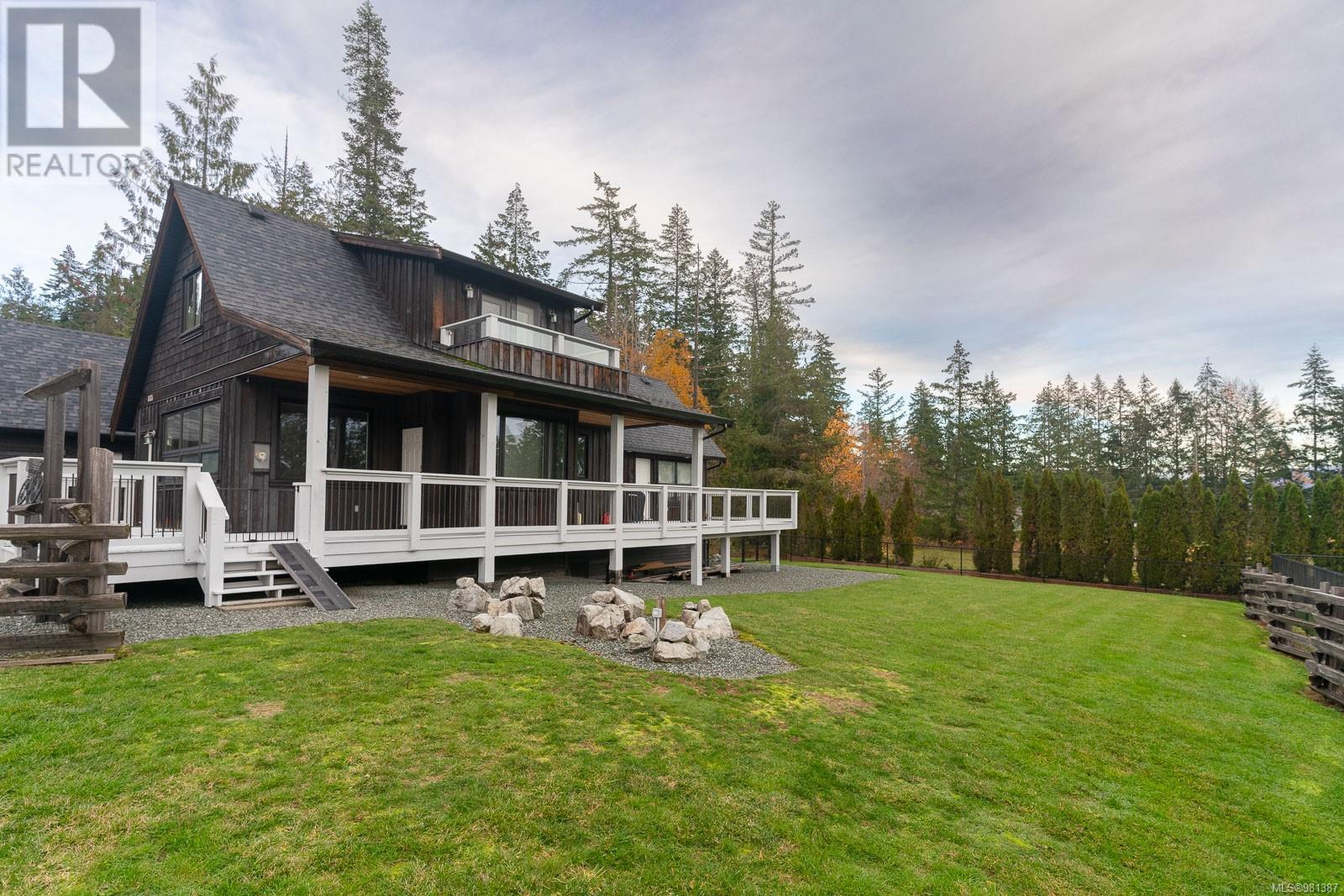 6373 Salal Rd Property Photo 2