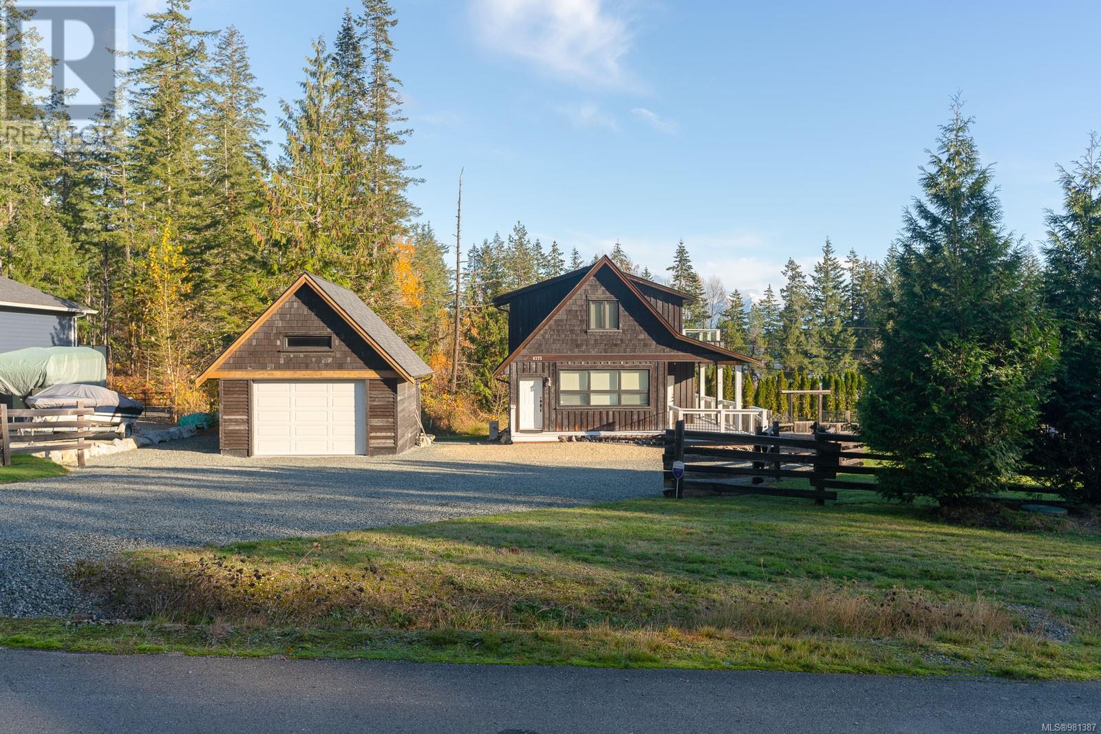 6373 Salal Rd Property Photo 10