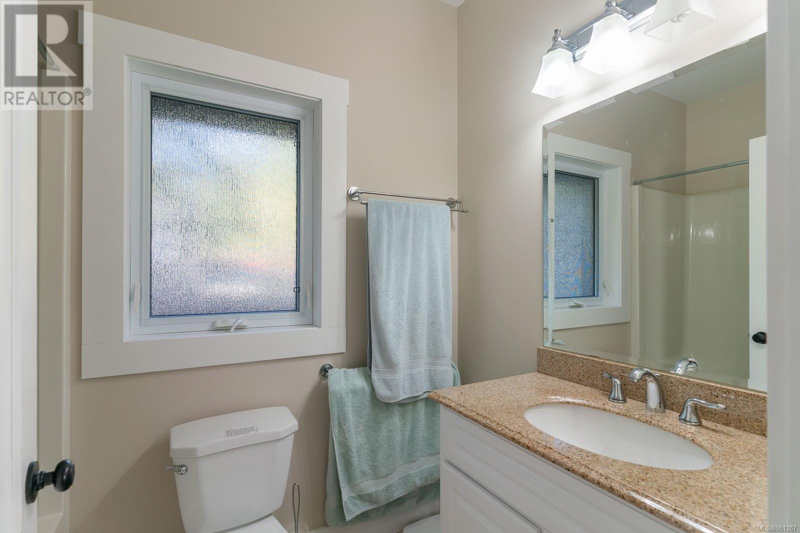 6373 Salal Rd Property Photo 20
