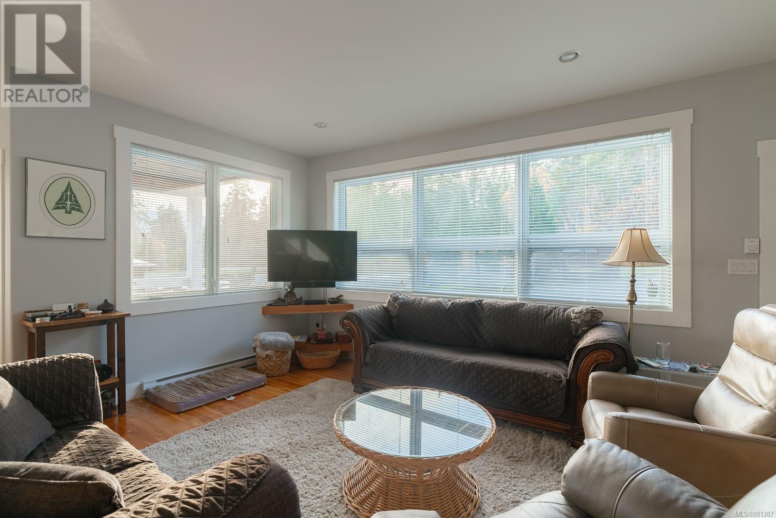 6373 Salal Rd Property Photo 26