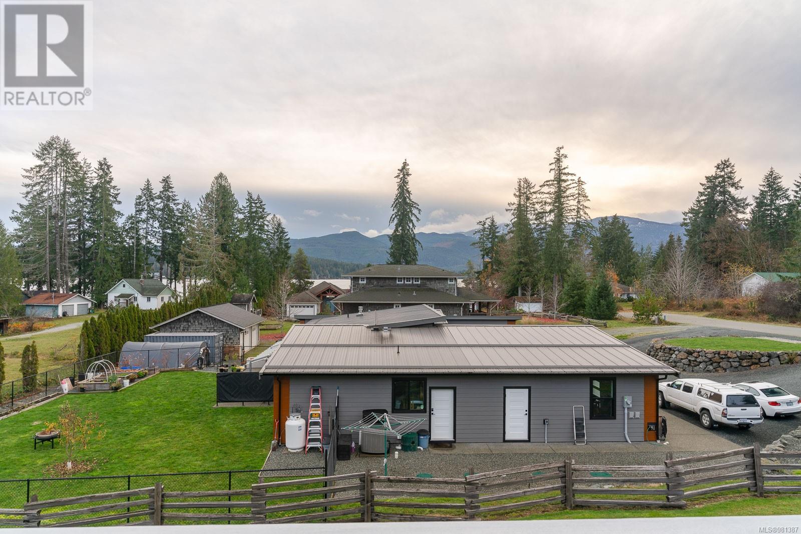 6373 Salal Rd Property Photo 31