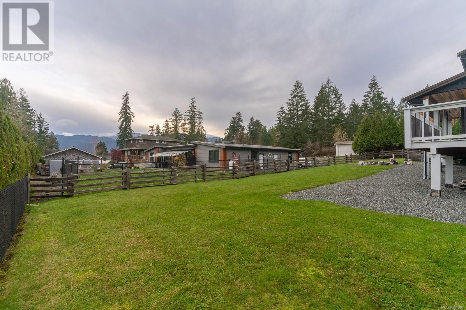 6373 Salal Rd Property Photo 38