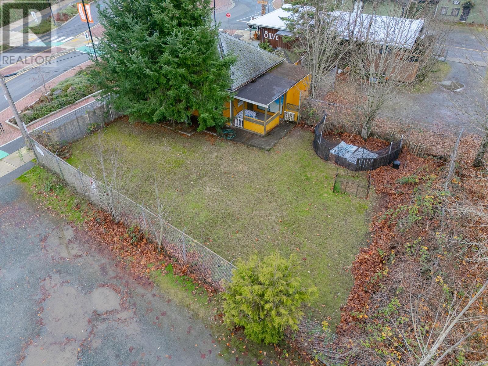 9658 Chemainus Rd Property Photo 4