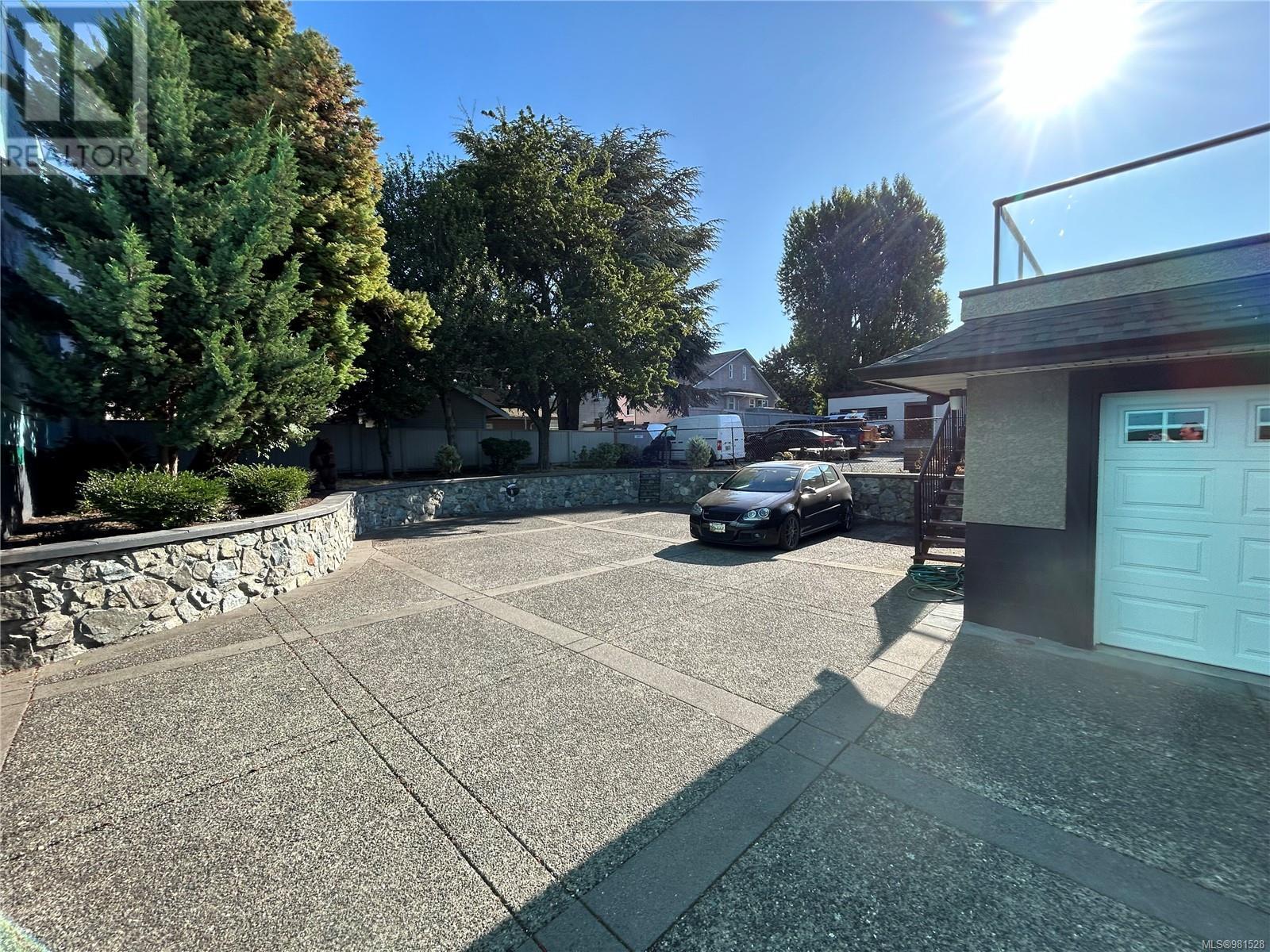 Lot A North Park St Property Photo 8