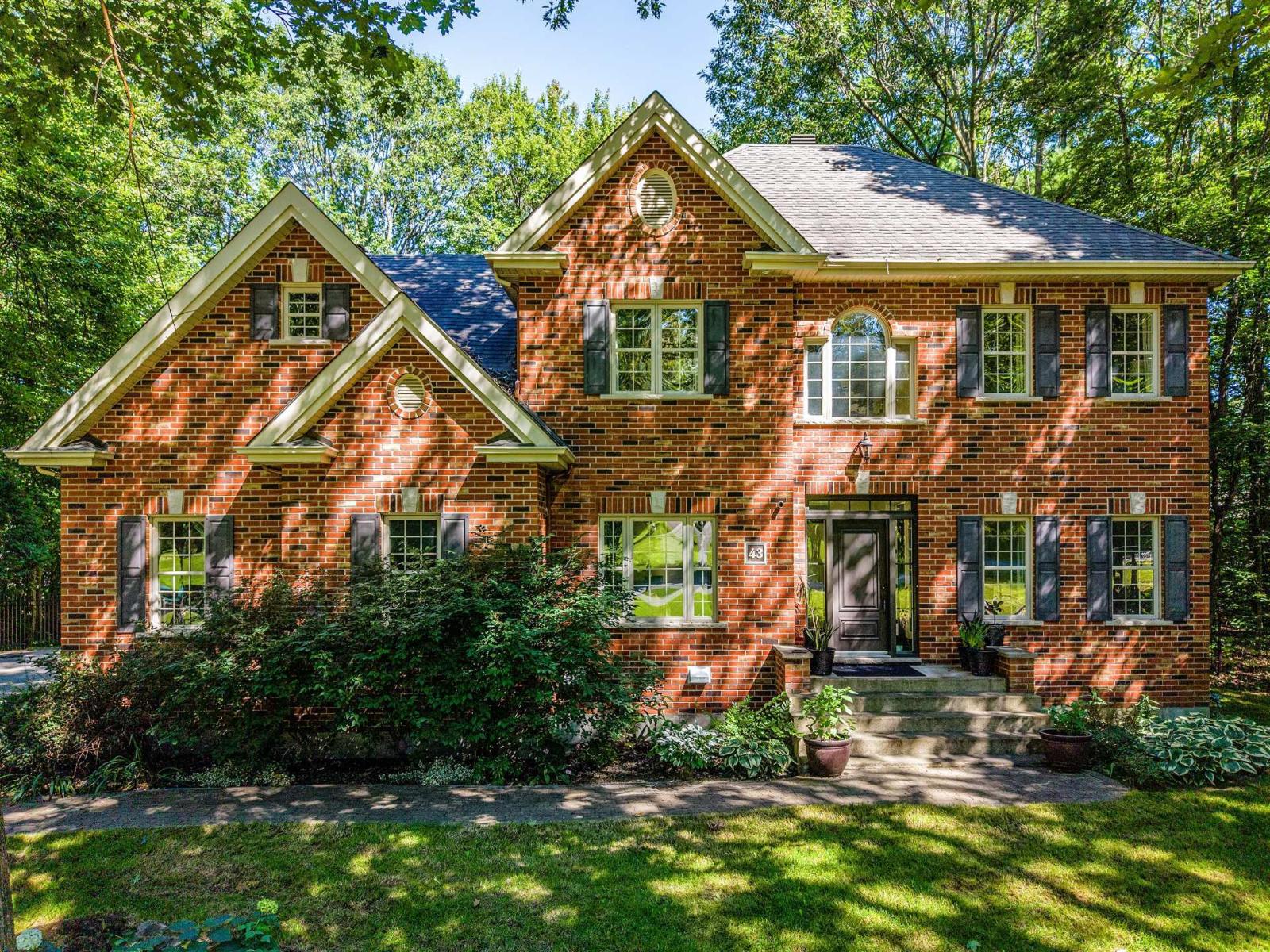 43 Rue Vipond Property Photo 1